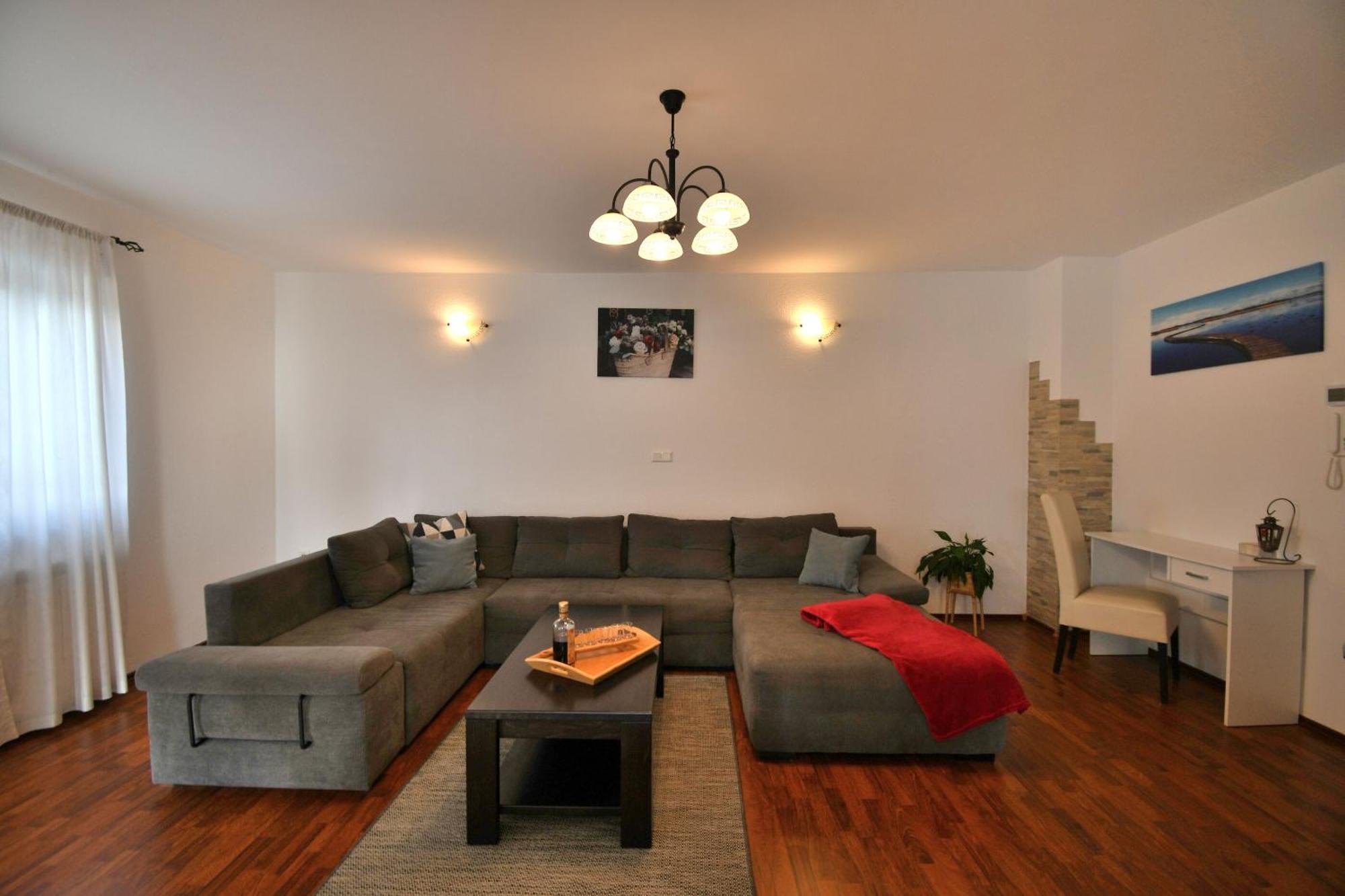 Apartment Nina *