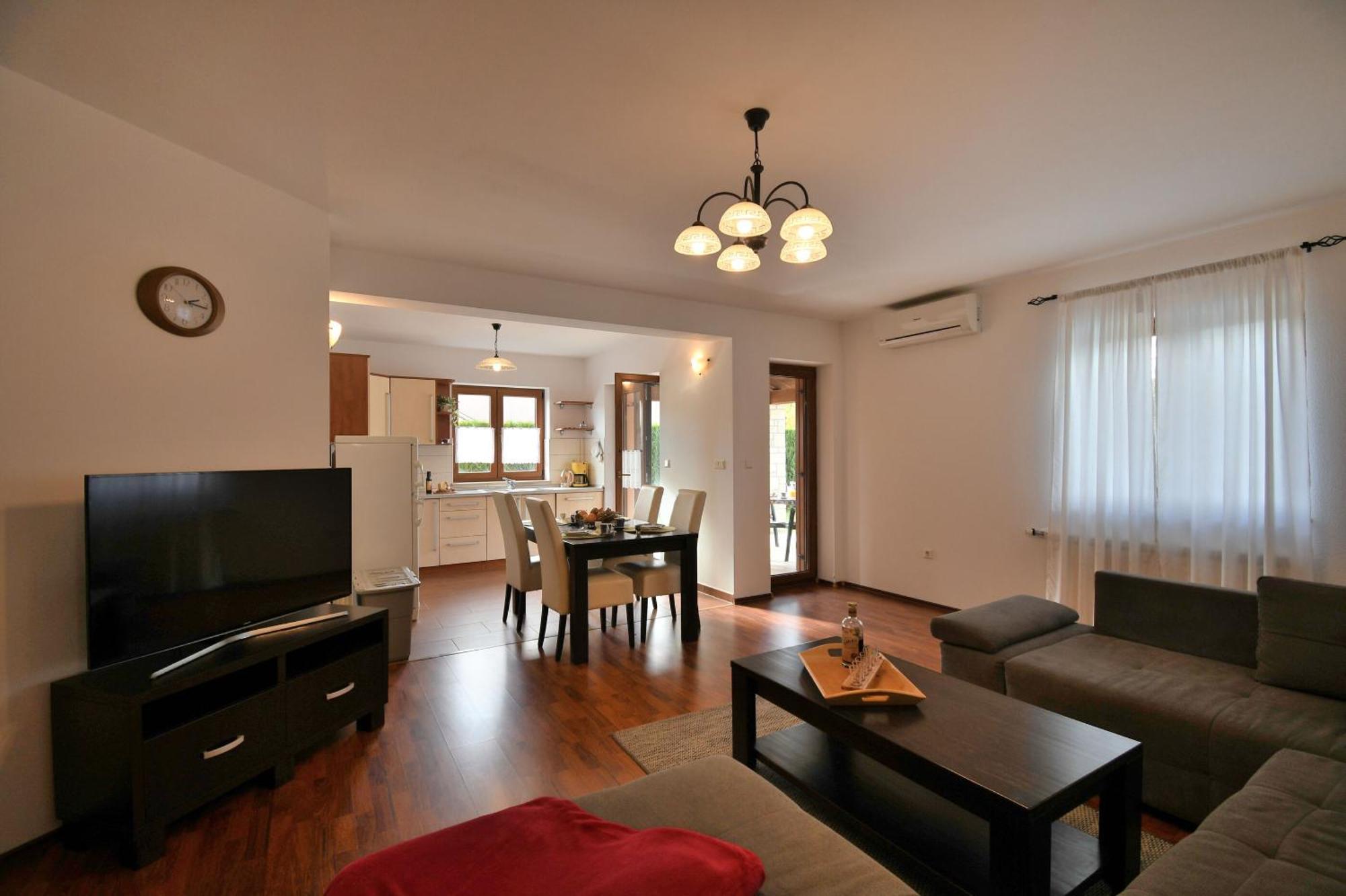 Apartment Nina *